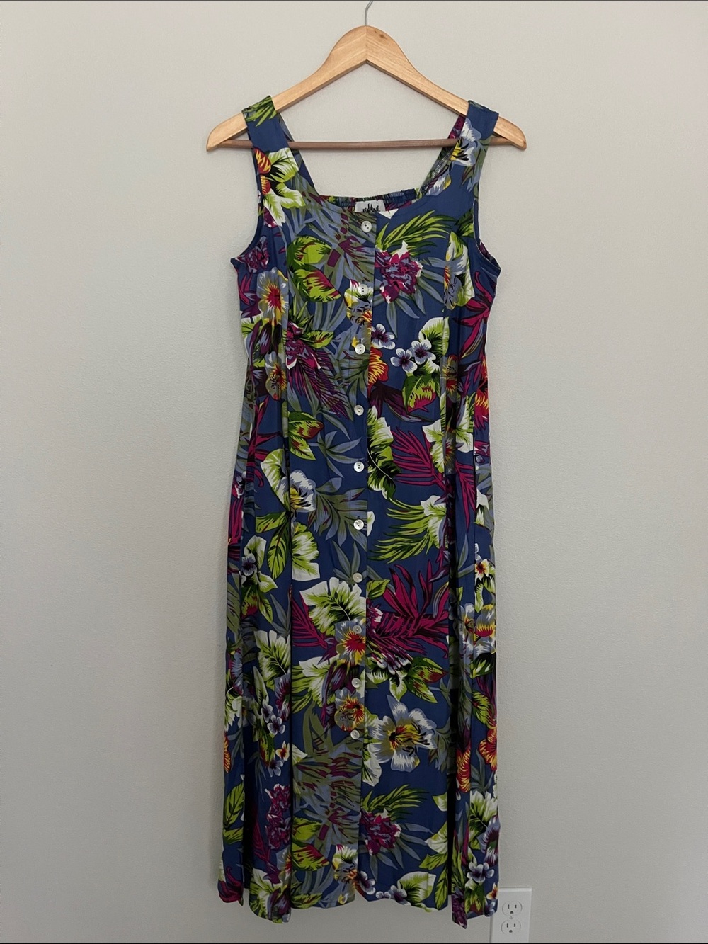 Floral Button-Front Sleeveless Maxi Dress in Blue